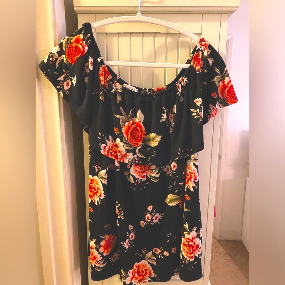 Floral Off-Shoulder Blouse